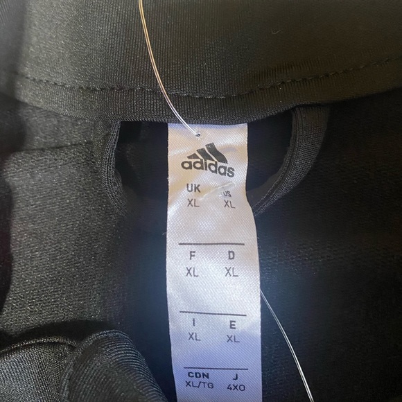 Toronto fc soccer sweatshirt - Picture 3 of 4